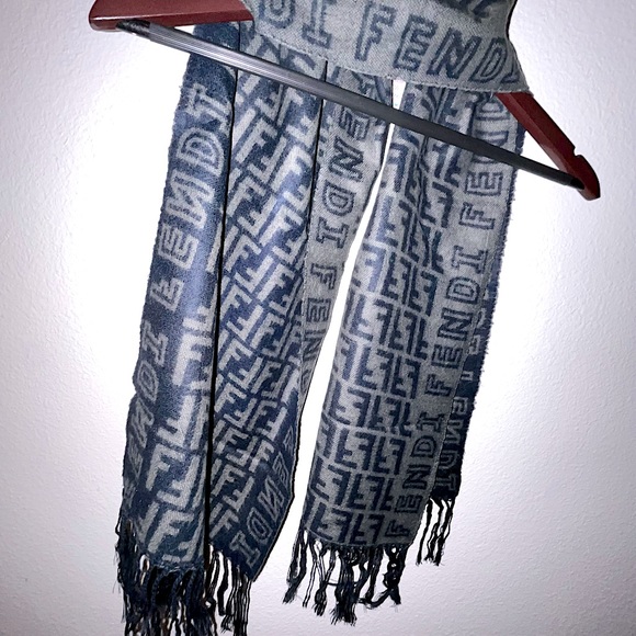 Fendi: Logo and Monogram Wool Tassel Scarf (Grey) - Picture 7 of 13